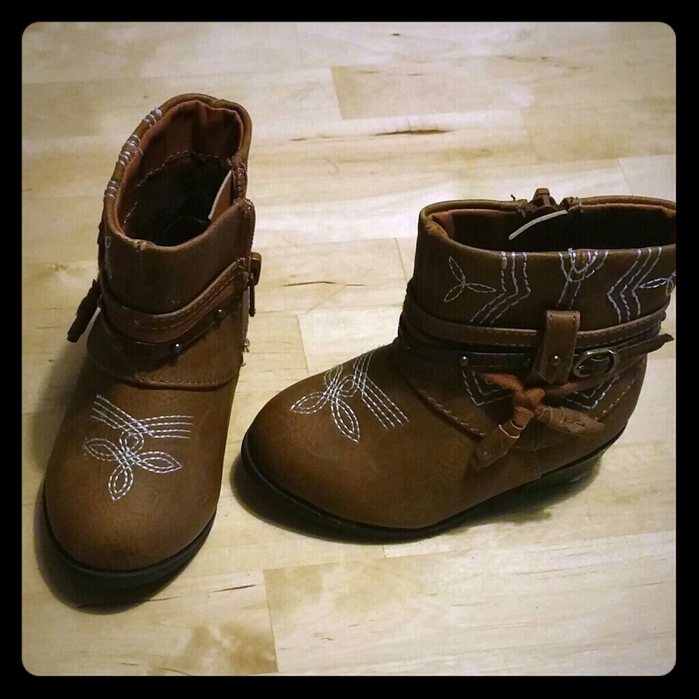 Toddler boots