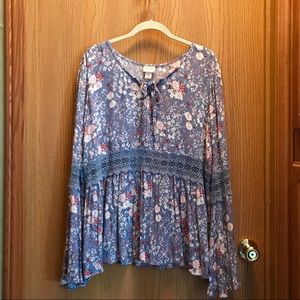 Beautiful flowy flowery shirt