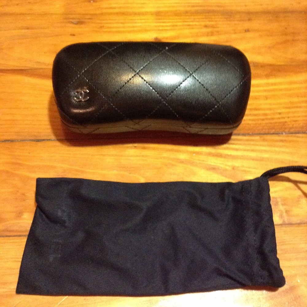 Chanel quilted sunglasses case 💕