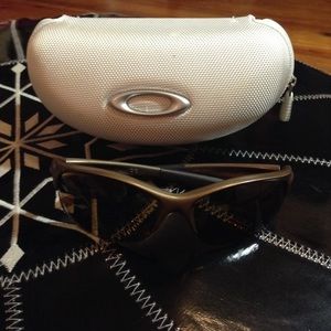 Oakly sunglasses 💕