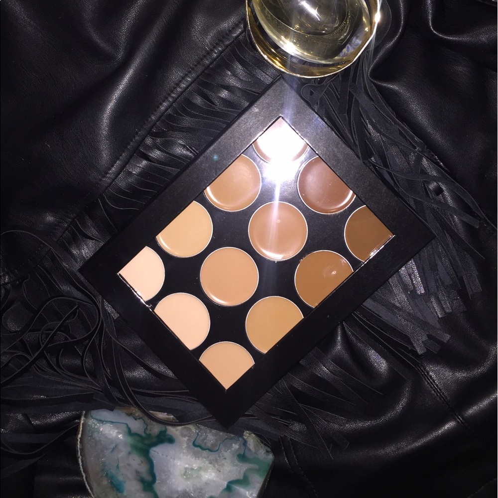 Mehron contour and highlight palette