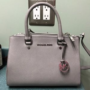 Michael Kors Medium Sutton Handbag
