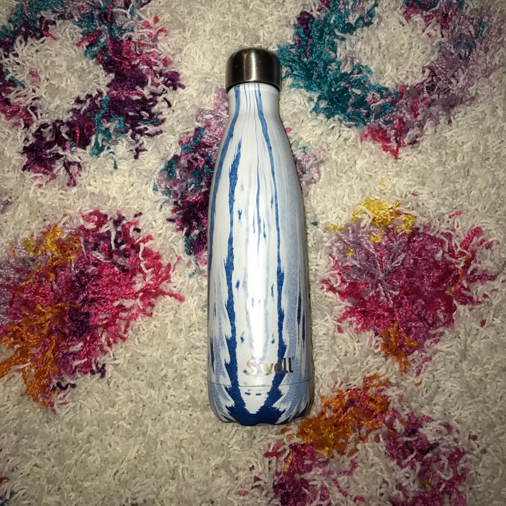 17 oz S'well bottle - blue print