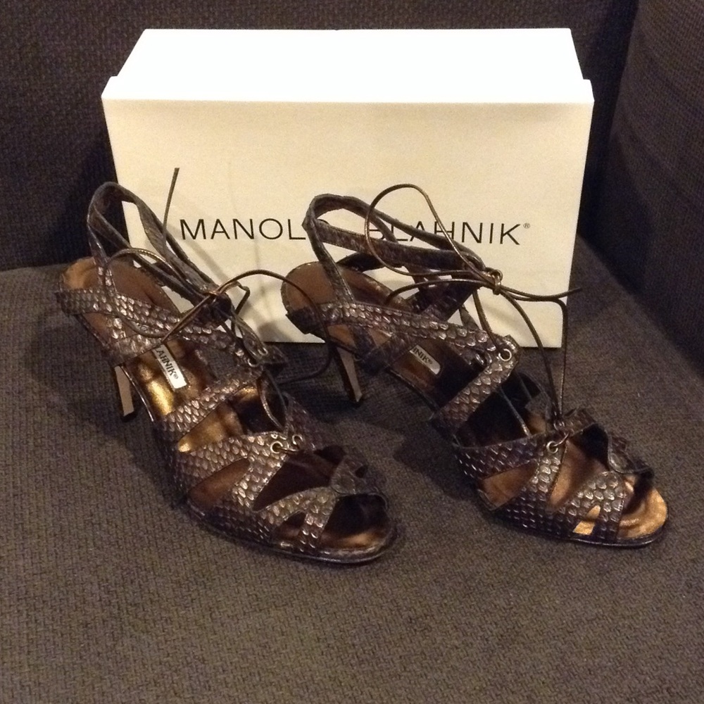 BNIB! Manolo Blahnik Netochka leather sandals 42