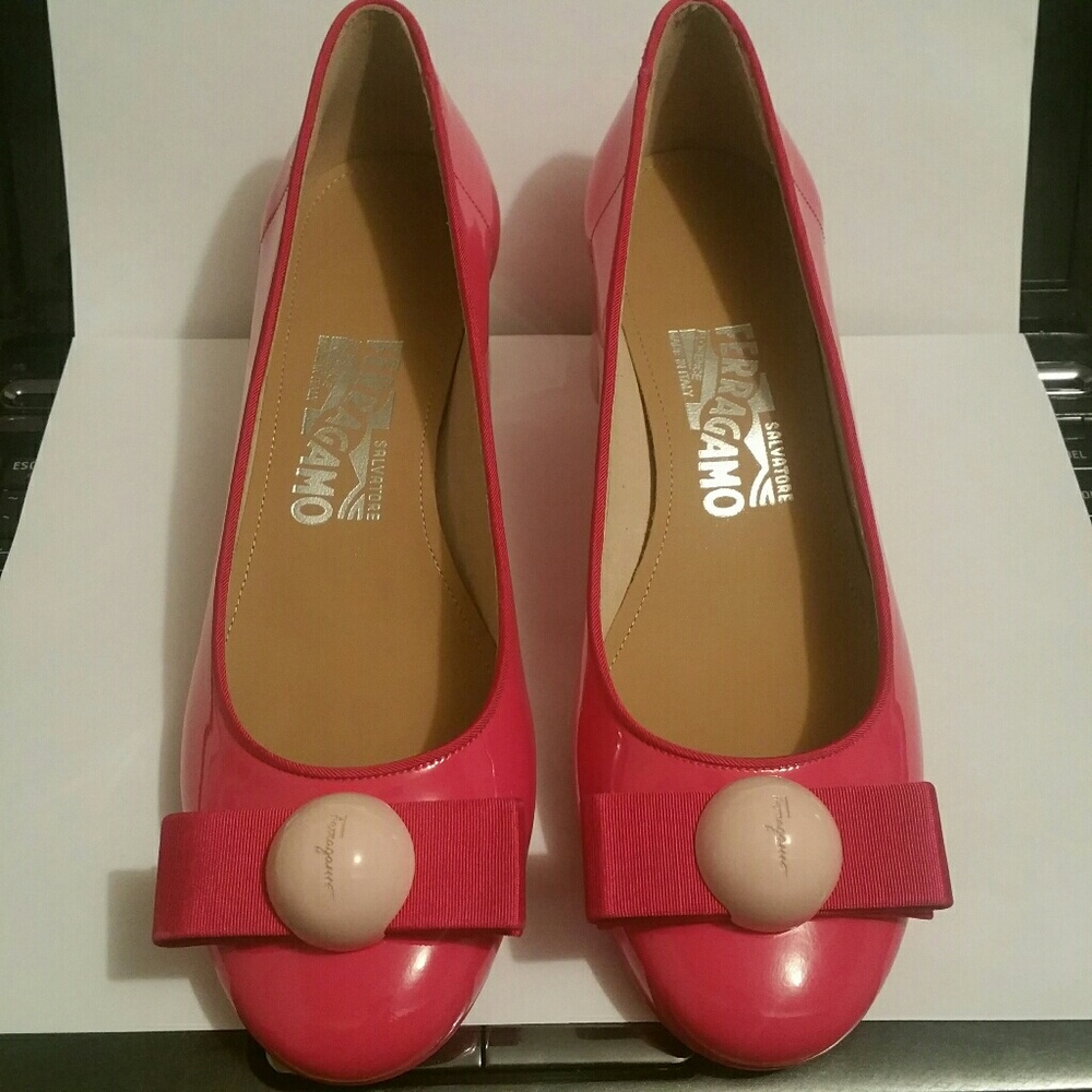 Ferragamo Women Pump Shoes