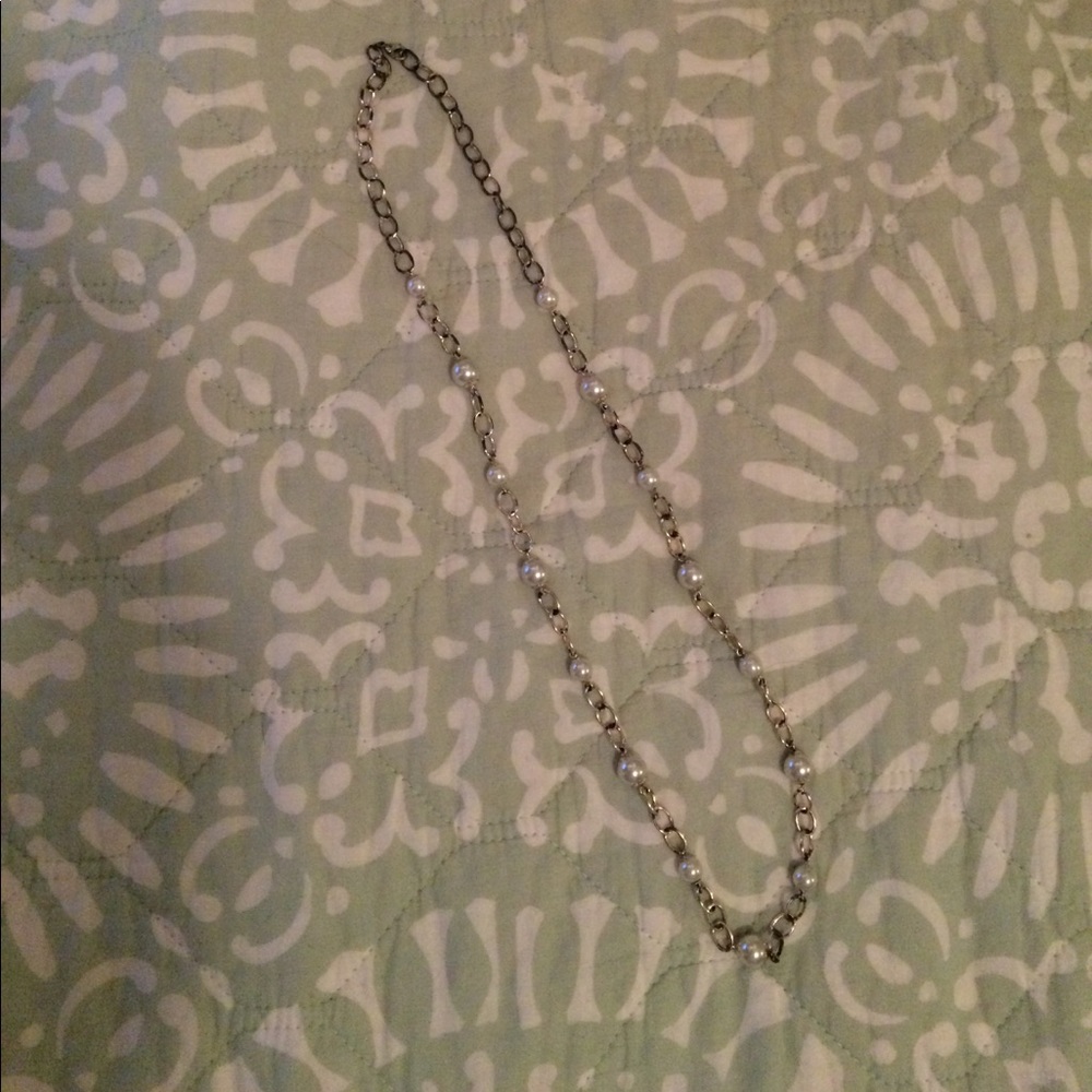 Silver loop and pearl chain necklace