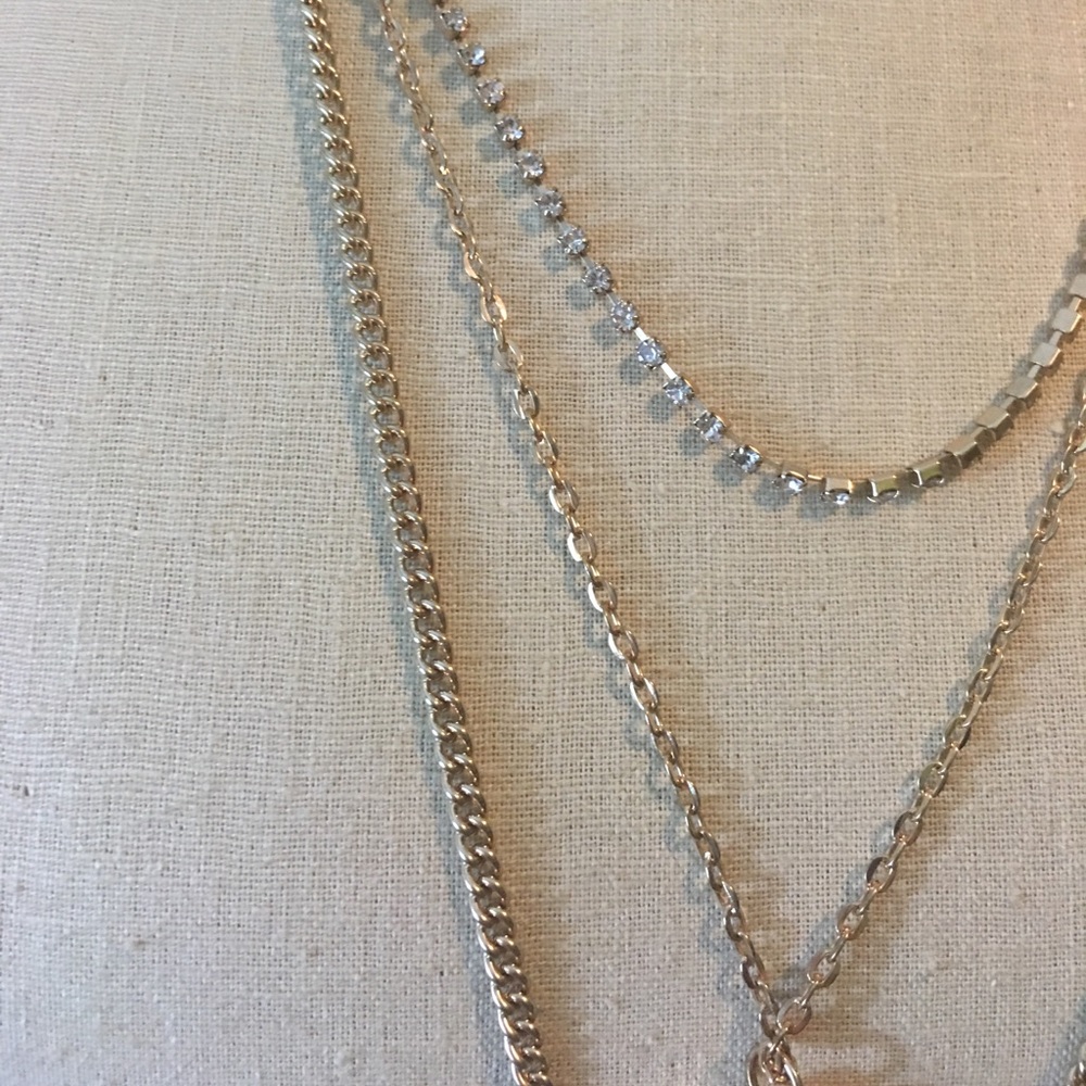 SALE! 🌷4 for $20🌷Romantic Three Strand Necklace - Picture 2 of 5