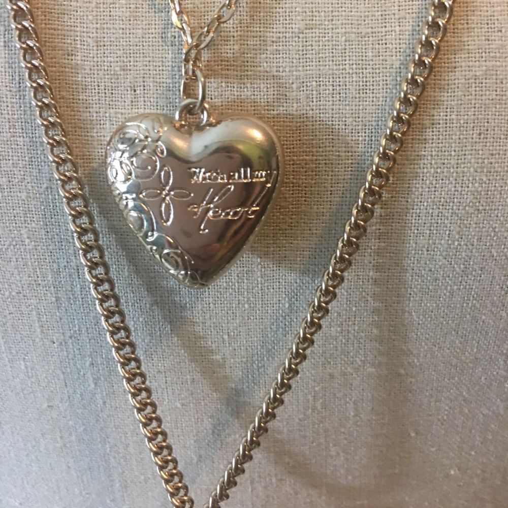 SALE! 🌷4 for $20🌷Romantic Three Strand Necklace - Picture 3 of 5