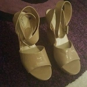 Adorable summer wedges