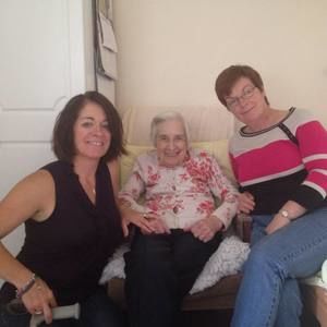 Meet your Posher, Caroline