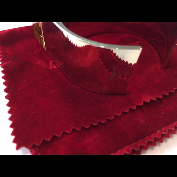 Salvatore Ferragamo Lucite Gold Cuff - Picture 3 of 7