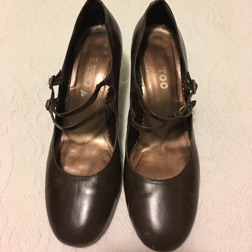 Brown Pump