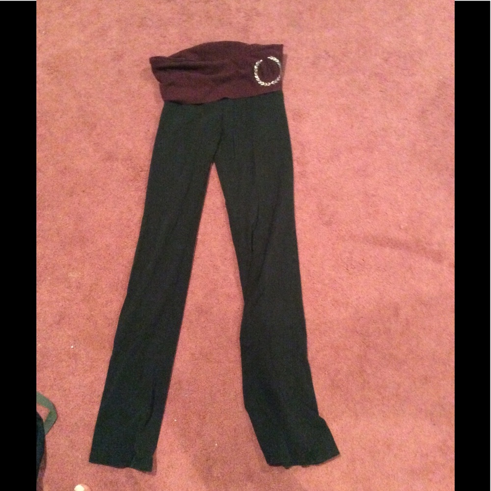 VS yoga pants