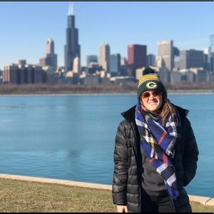 Meet your Posher, Elizabeth