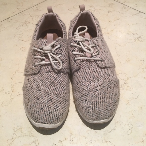 TOMS Shoes - Toms shoes