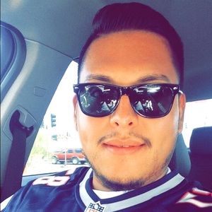 Meet your Posher, Eric