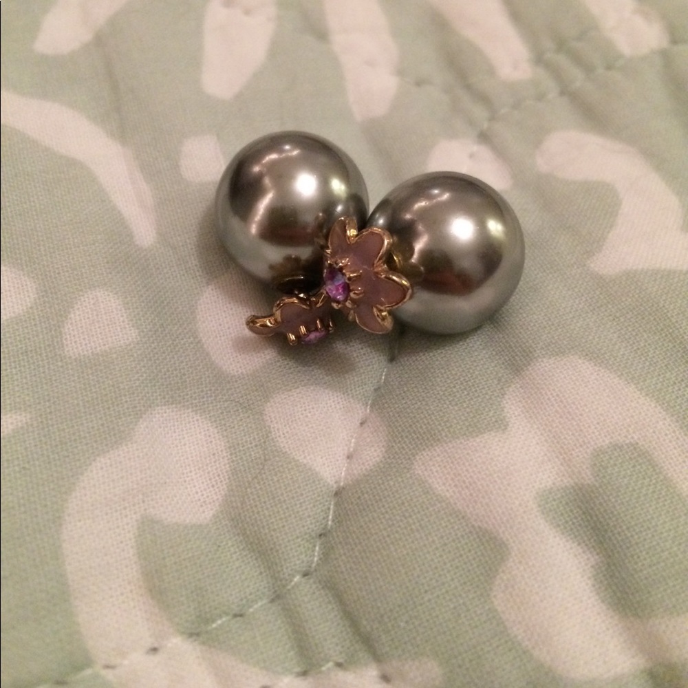 Purple flower, grey pearl piggy back earrings