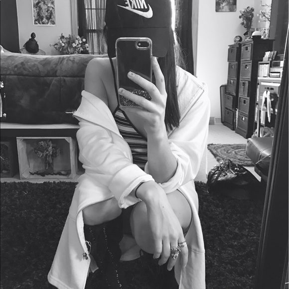 Meet your Posher, Samantha - Picture 1 of 1