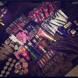Makeup lot. Pick your item for $8
