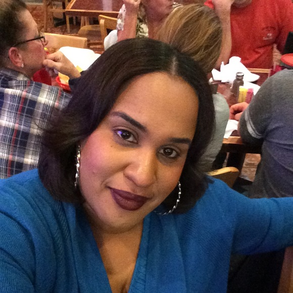 Meet your Posher, Tamara - Picture 1 of 1
