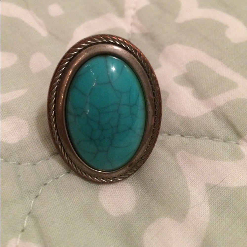 Turquoise ring with braid border