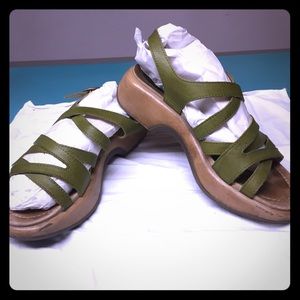 Women's sandals