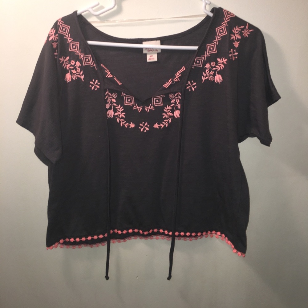 Cute grey and pink crop top