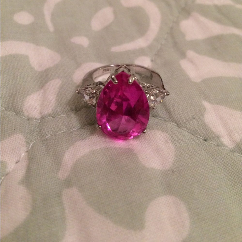 Teardrop large pinch glass stone ring