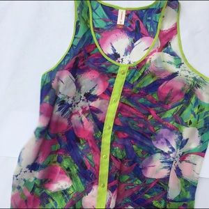 No Boundaries women colorful floral tank