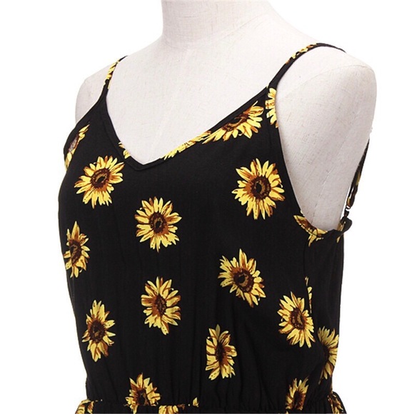 ✨ Boho Sunflower Print Cami Romper - Picture 3 of 3