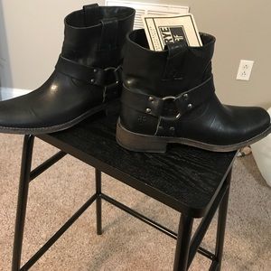NEW! Frye Smith Harness Short boot ( size 7)