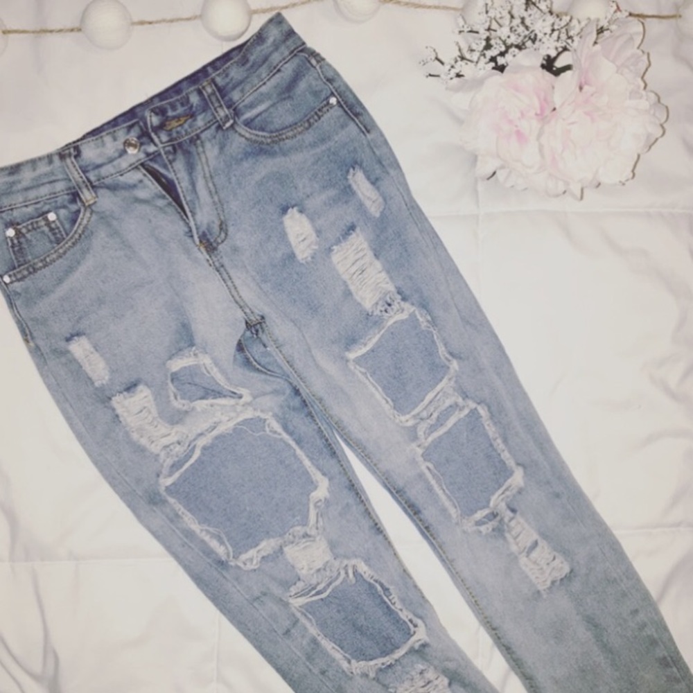 Ripped Boyfriend Jeans
