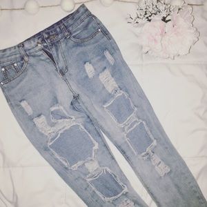 Ripped Boyfriend Jeans