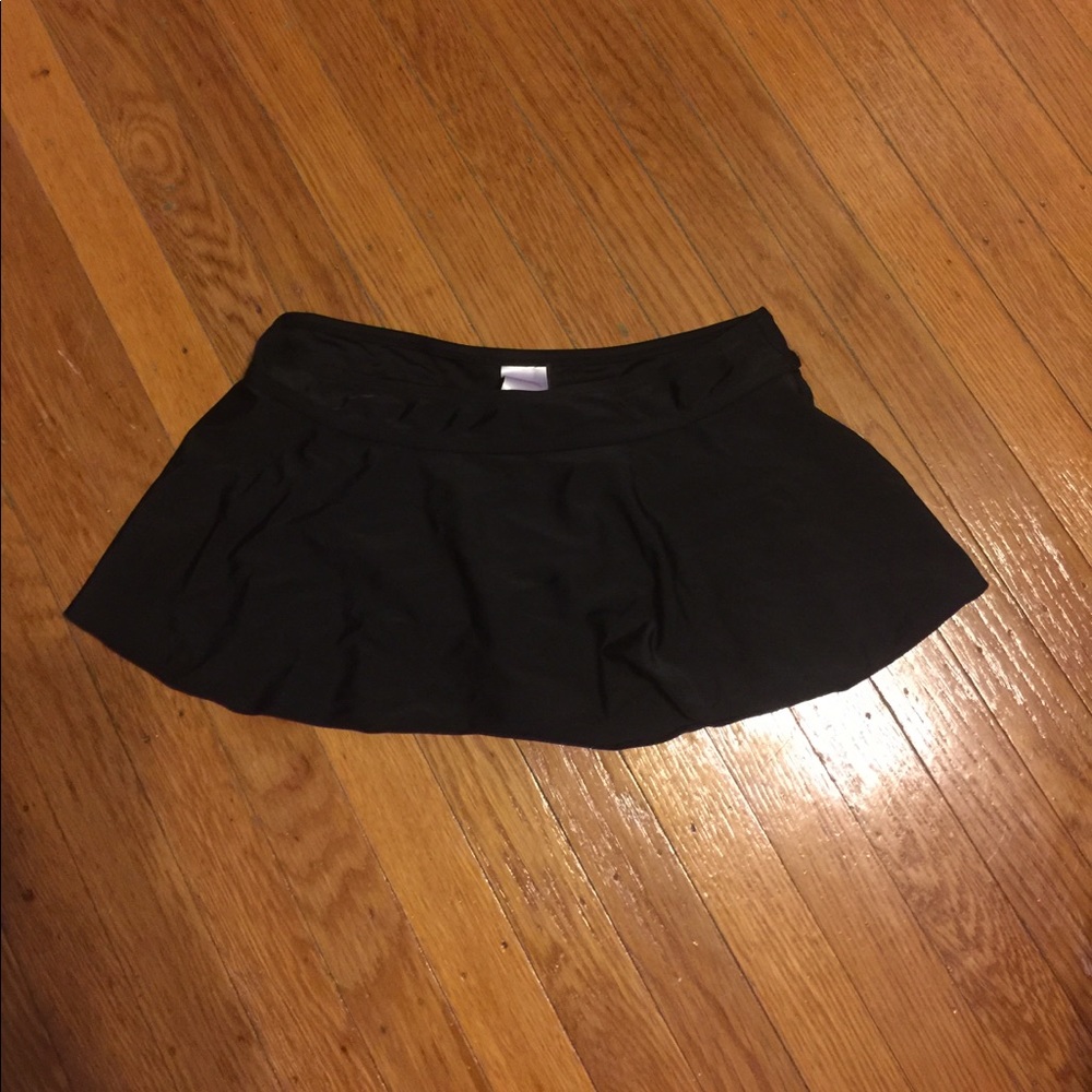 NWOT Black Merona swim skirt with attached bottom