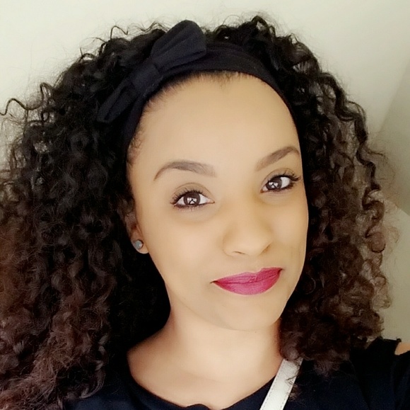 Meet your Posher, Lissette - Picture 1 of 1