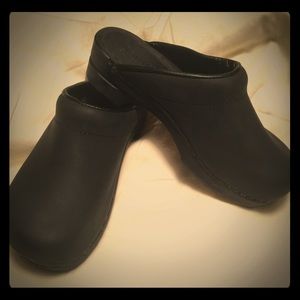 Sanita kids danish clogs.