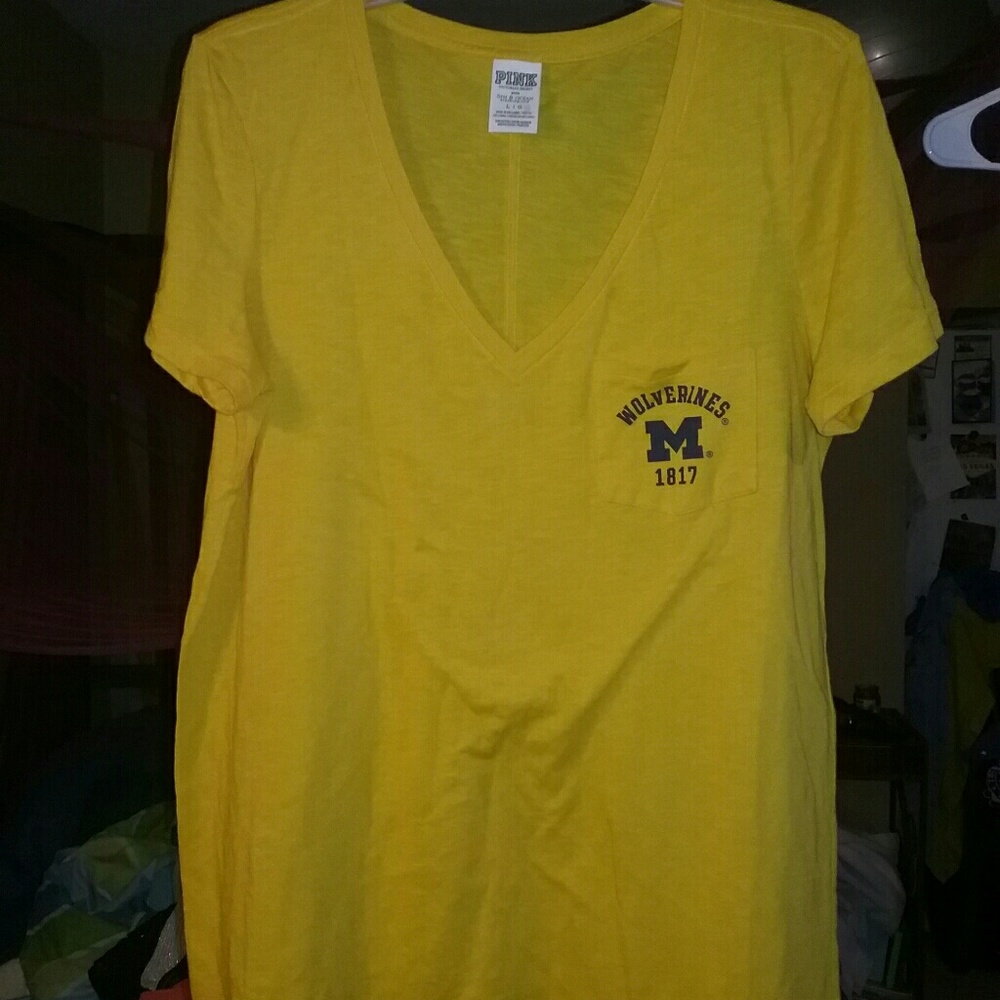 PINK Michigan Wolverines V-Neck