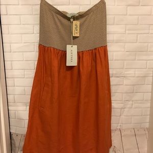 Alythea strapless dress with pockets NWT!