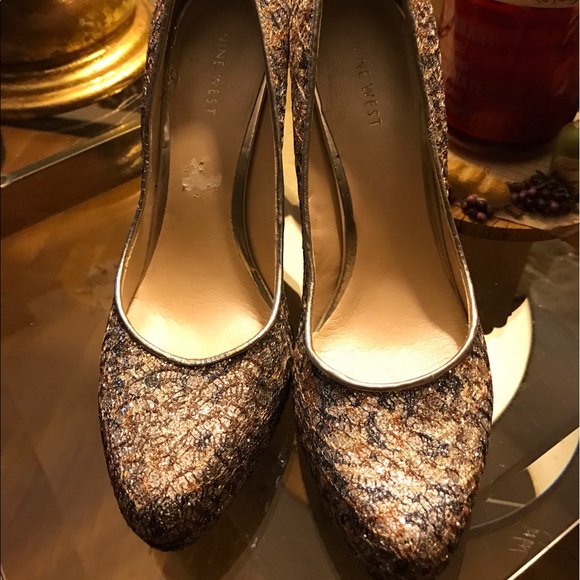 👠NINE WEST SEQUIN PUMPS👠 - Picture 2 of 4