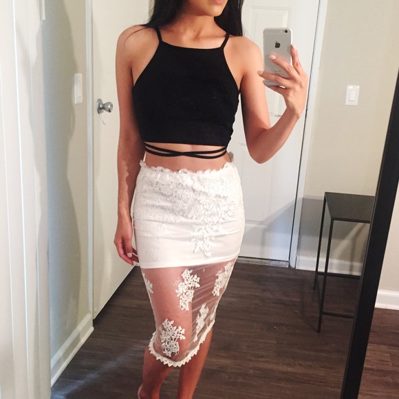 White Sheer Lace Detailed Slit Skirt - Picture 2 of 6