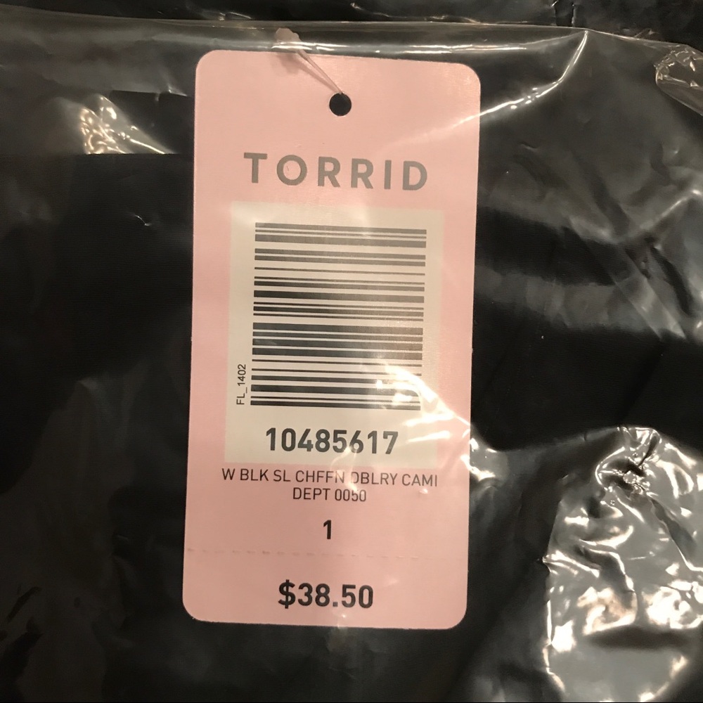 ONLY ONE LEFT ⚡️NWT Double Layered Chiffon Cami - Picture 4 of 4