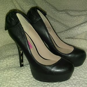 BETSEY JOHNSON BLACK LEATHER STILLETOS "NEW"