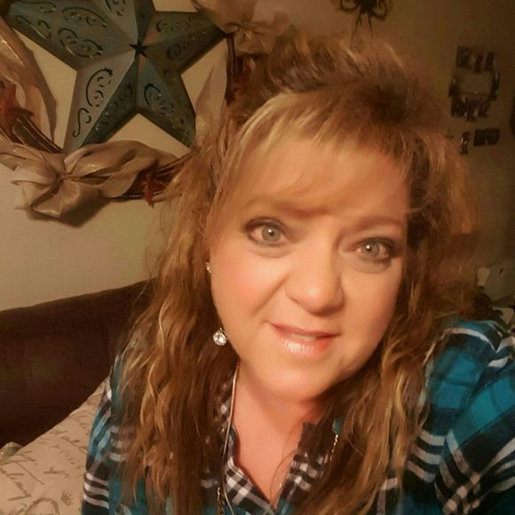 Meet your Posher, Brenda - Picture 1 of 1