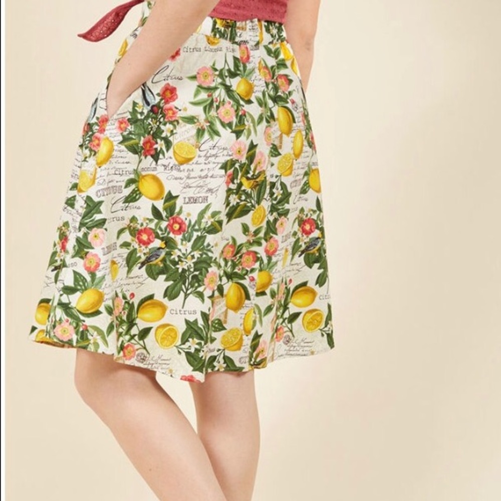 NWT ModCloth Presh Squeezed Lemon Skirt 🍋