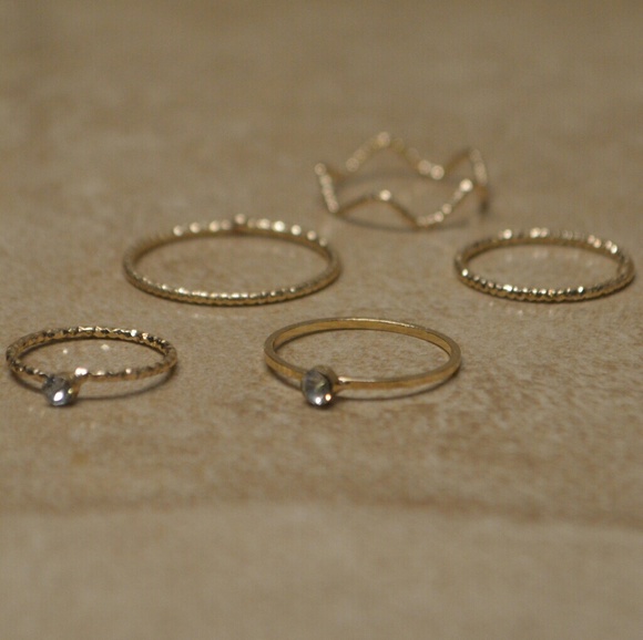 Jewelry - Back In! Set of 5 Gold Knuckle Stacking Rings