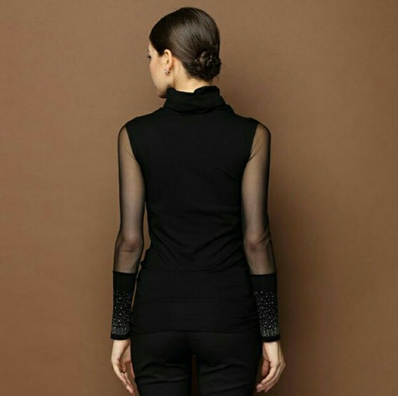 ❌SOLD❌🤓🤓Beautiful Knit Top🤓🤓 - Picture 2 of 3