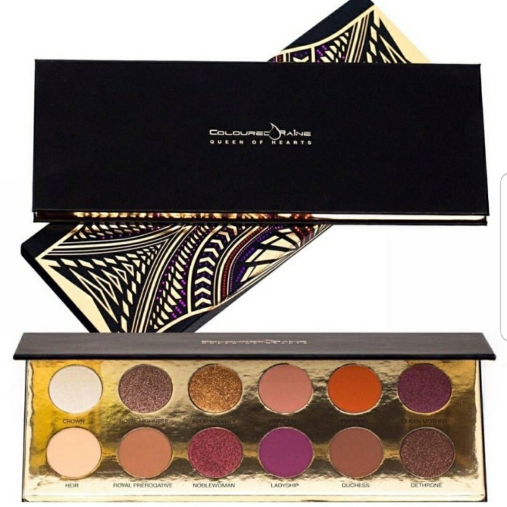 ISO ❤️Coloured Raine Queen of Hearts Palette ❤️