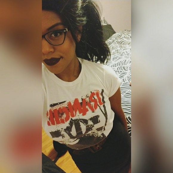 Meet your Posher, Krys - Picture 2 of 3