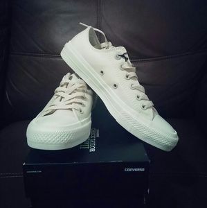 chuck ii cream