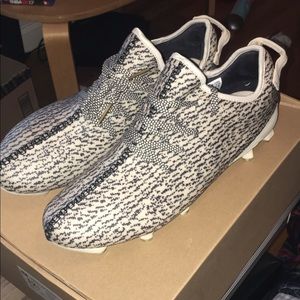 yeezy football shoes